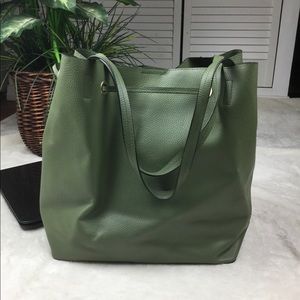 None Bags - ARMY GREEN LARGE TOTE GOLD HARDWARE None Bags - ARMY GREEN LARGE TOTE GOLD HARDWARE
